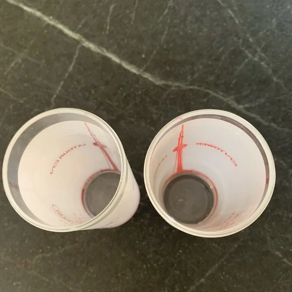 Set of 2 CN TOWER Souvenir HIGHBALL COCKTAIL GLASSES - Picture 5 of 5